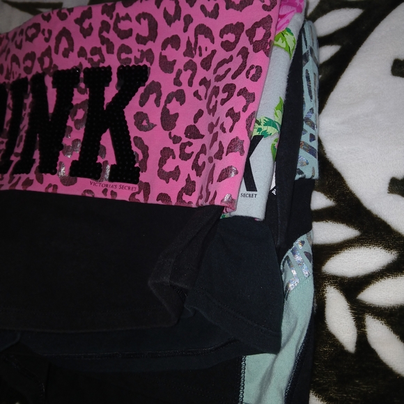 PINK Victoria's Secret Bling, Foil, Roses,Aztec Yoga Shorts 2011-2012 Yoga Short - Picture 9 of 10